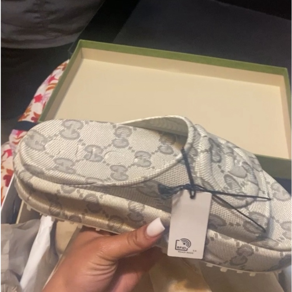 Gucci slides